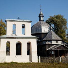 Żuków (Kowalówka), dawna cerkiew p.w. Narodzenia NMP (1813, rozbudowana 1902 r.). Fot. T. Poźniak, 2011 r.